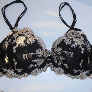 Lise Charmel Push Up Bra, size 36A - New With Tags